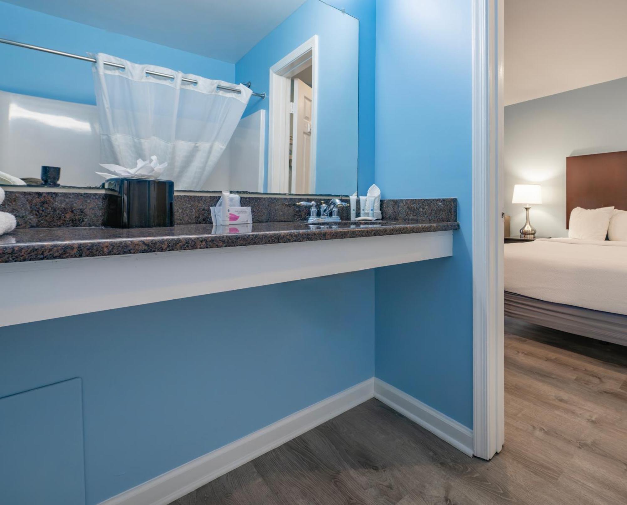 Hotel Commander House 2*
