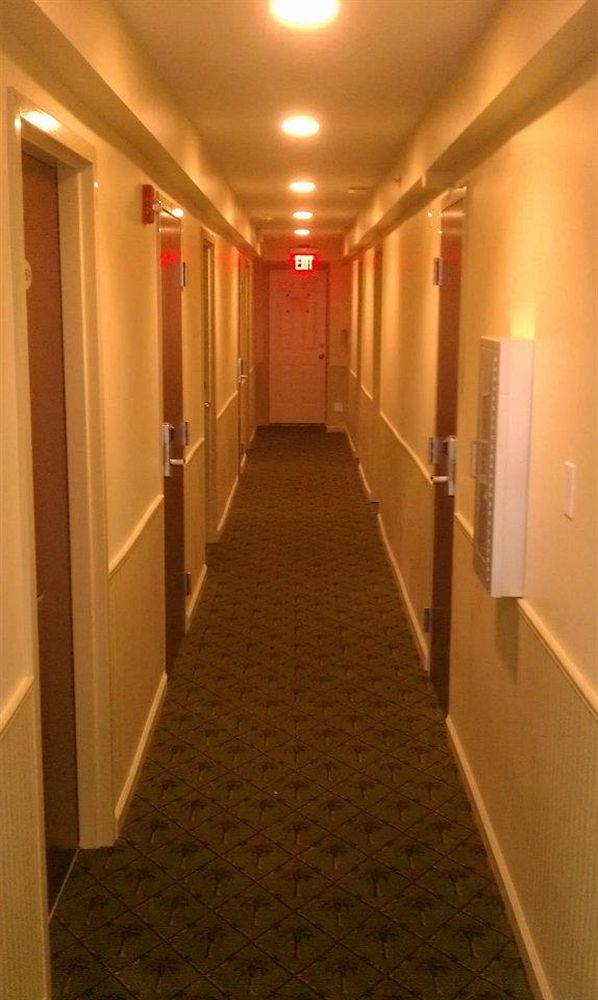 Commander House Hotel