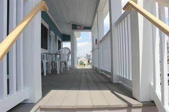 Commander Beach House
